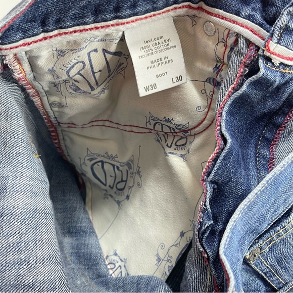 Womens Levi’s RED Denim 30 x 30 hard to find - Picture 5 of 8